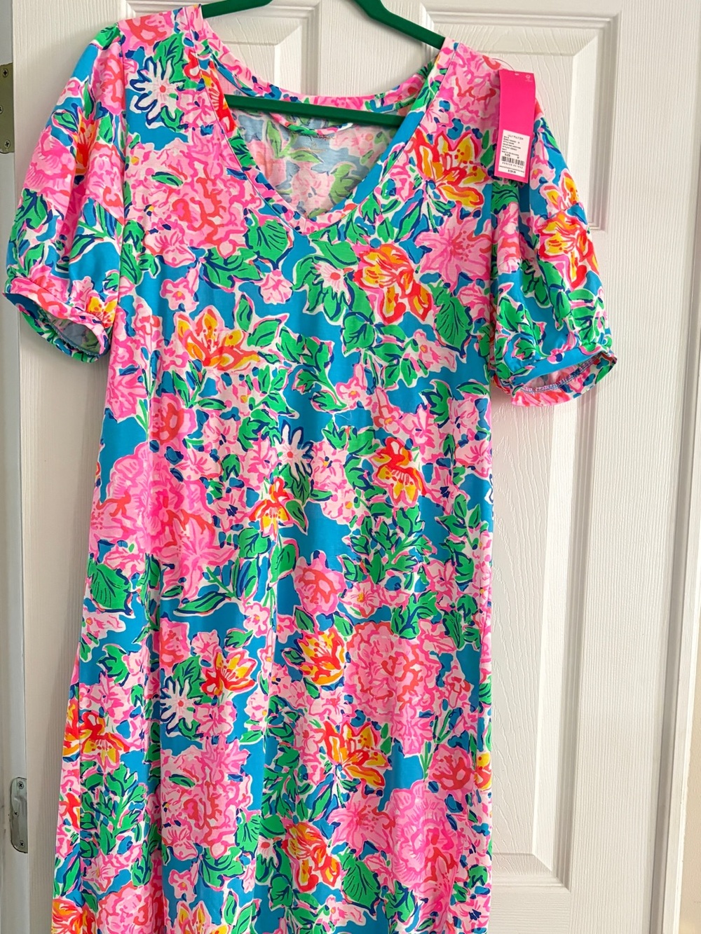 NWT Lilly Pulitzer Vibrant Floral V-Neck Dress in Blue & Pink